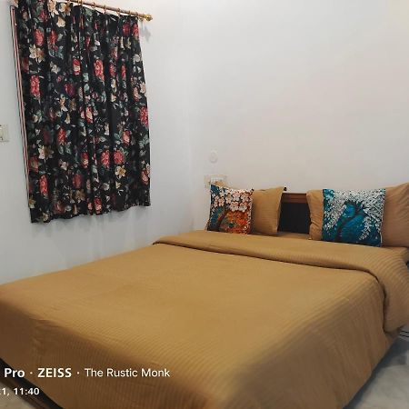 Albergue The Rustic Monk Udaipur Exterior foto