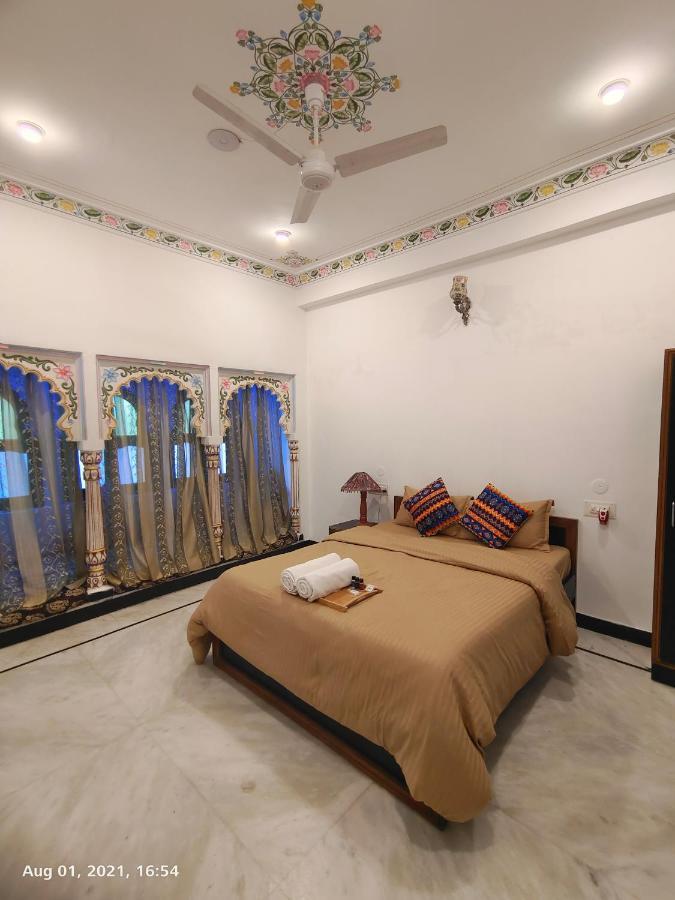 Albergue The Rustic Monk Udaipur Exterior foto